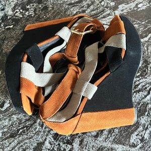 Poure La Victoire Tri-Color Leather Wedges - Size 8